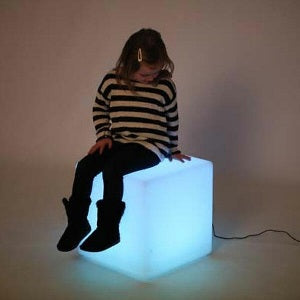 Cubo sensorial luminoso